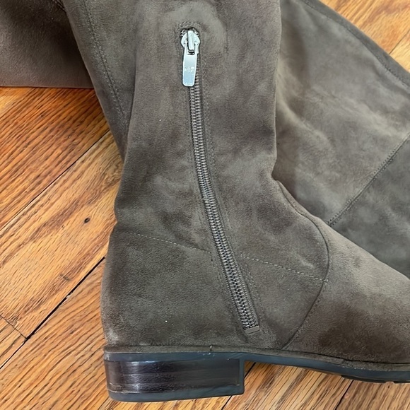 Marc Fisher Side Zip Over The Knee Faux Suede Boots Taupe size 7 - Picture 4 of 10